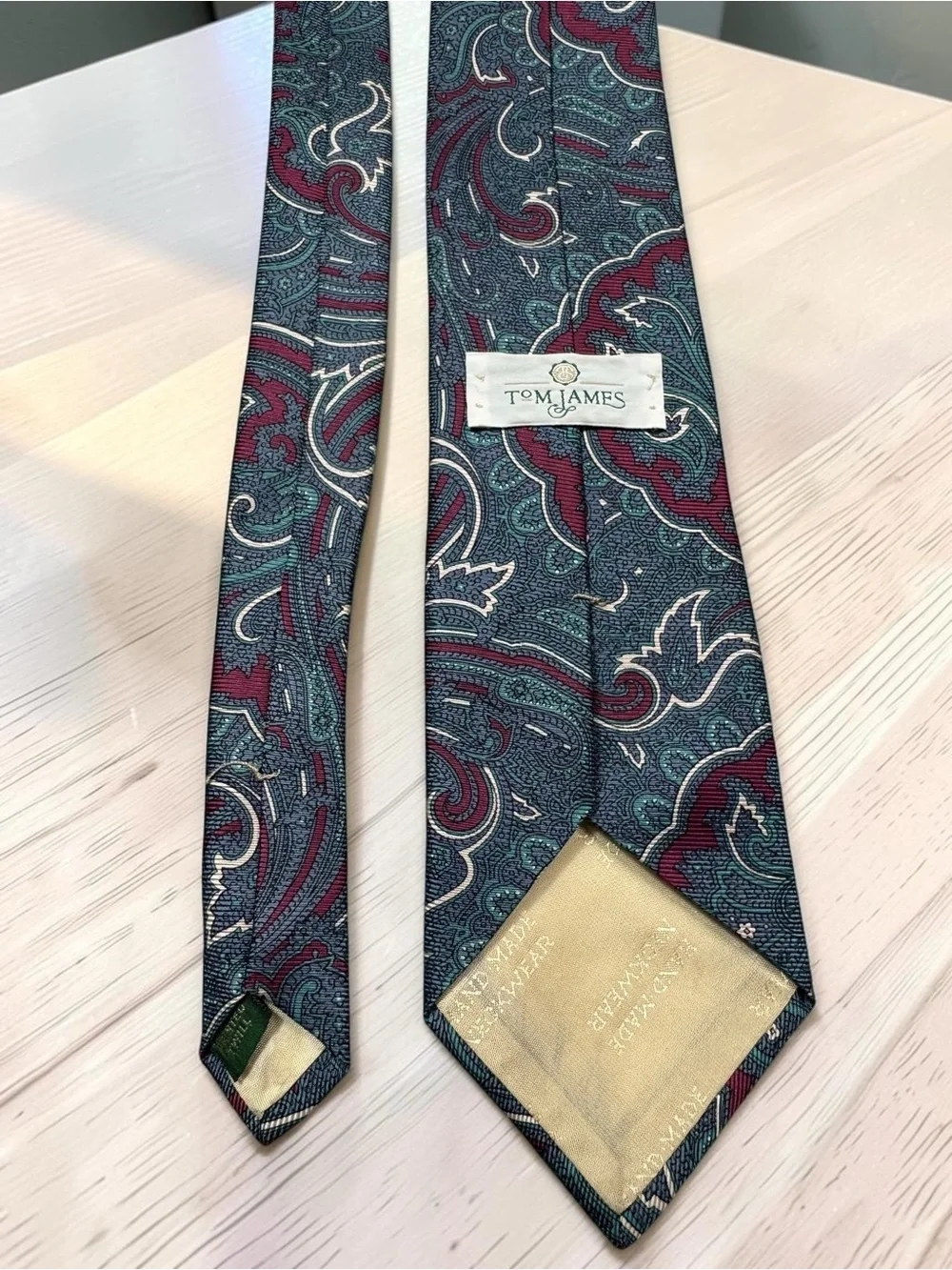 Vintage Tom James 100% Silk Tie